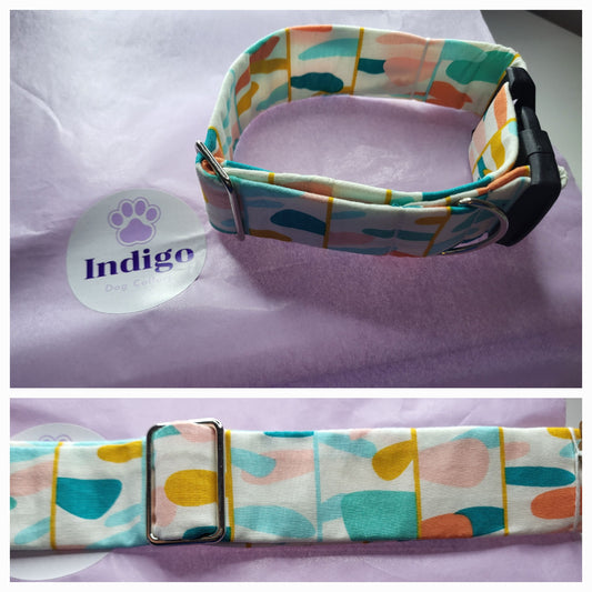 Collar with white and multicoloured shapes